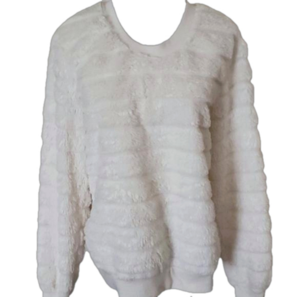 Fuzzy Soft Sweater Size Large - Picture 1 of 7